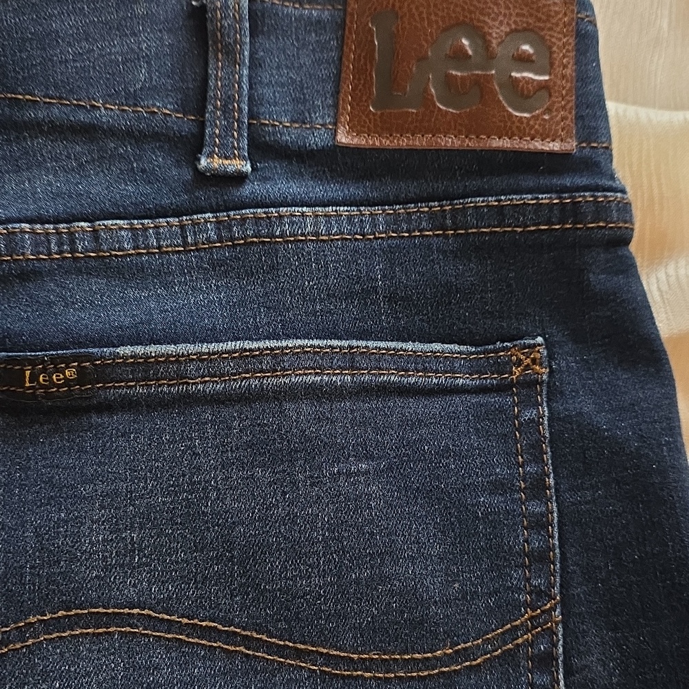 Lee Jeans Extreme MOTION MVP, Dark Wash, Slim Straight. 36 X30 Men's - Picture 4 of 6
